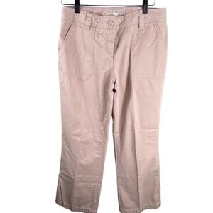 Tommy Hilfiger Women's Khaki Pants Size 10 Loose Cut Relaxed Outdoor Wear